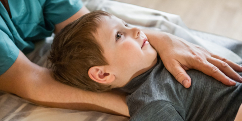 Osteopathy treatment for a child